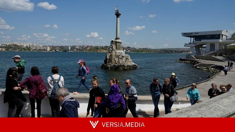 В Севастополе остановлена продажа бензина и сокращена работа транспорта